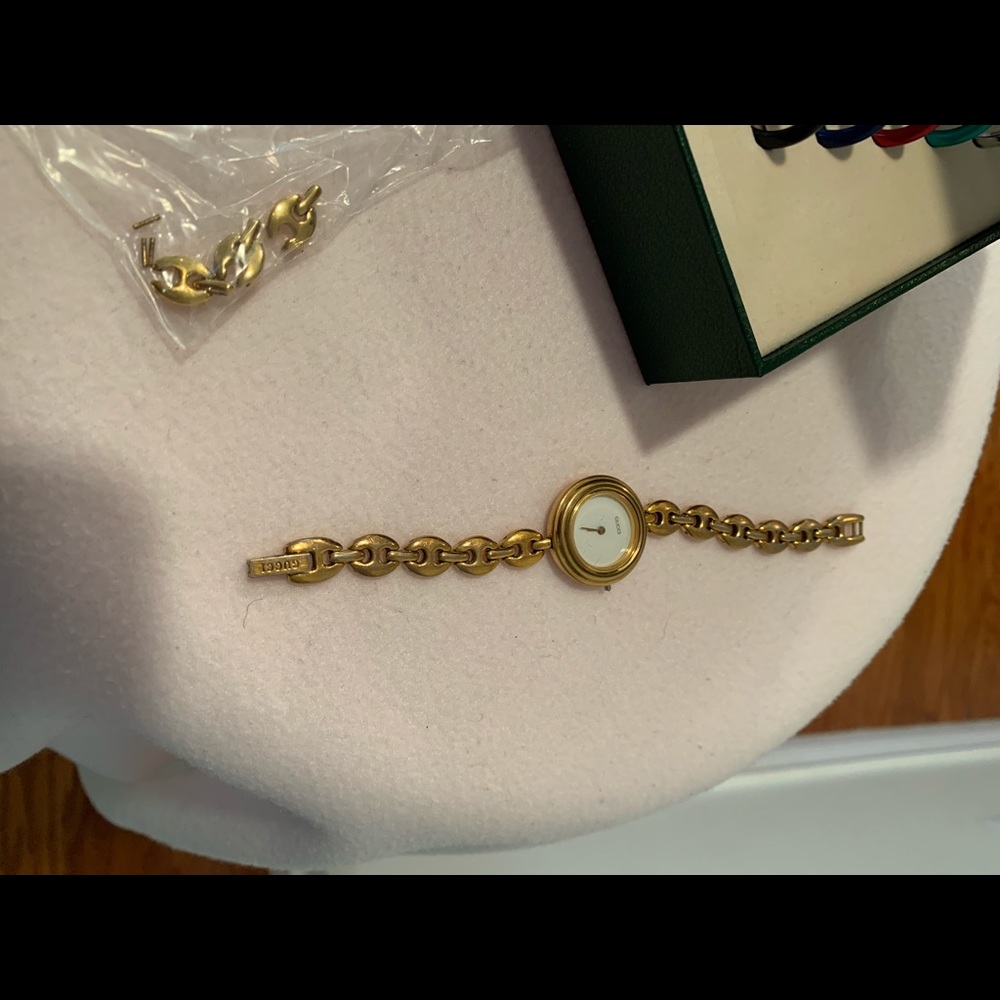 Vintage Gucci bracelet watch - Picture 5 of 7